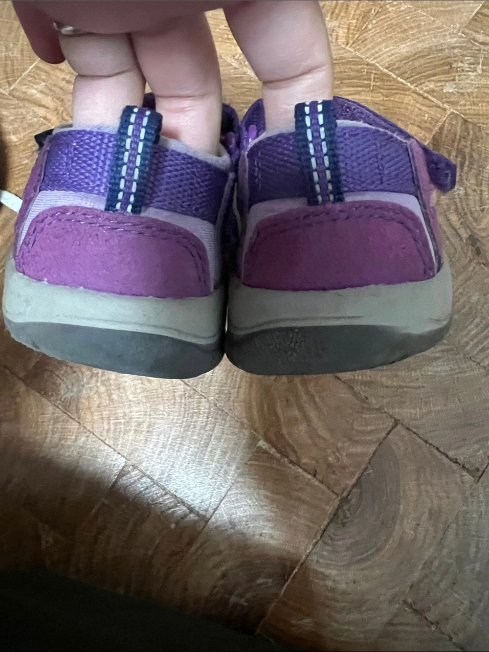 Keen Kids Purple & Lavender Closed-Toe Water Shoes with Bungee